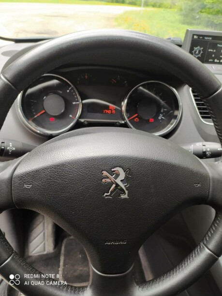 Peugeot 5008 I · Рестайлинг, 7 мест, 2016 г.