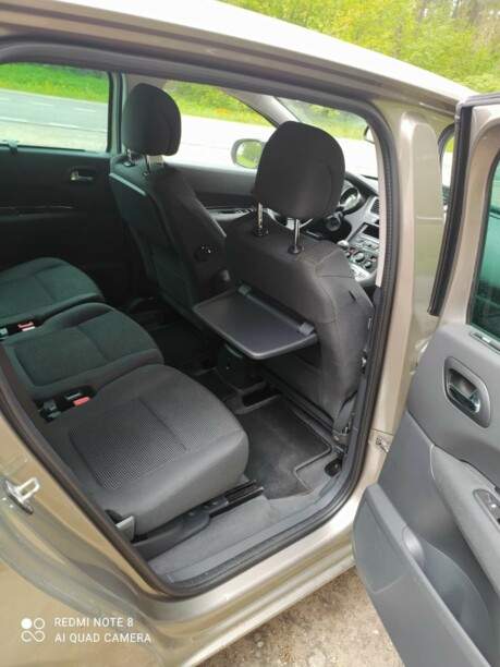 Peugeot 5008 I · Рестайлинг, 7 мест, 2016 г.