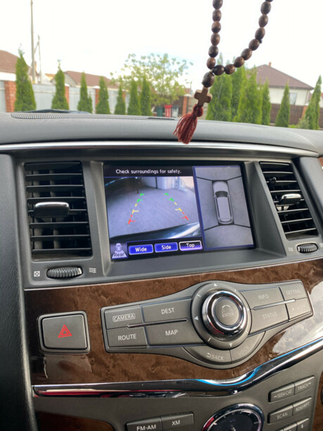 Infiniti QX56 II, 7 мест, 2010 г.