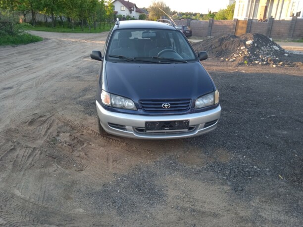 Toyota Picnic, 7 мест, 1998 г.