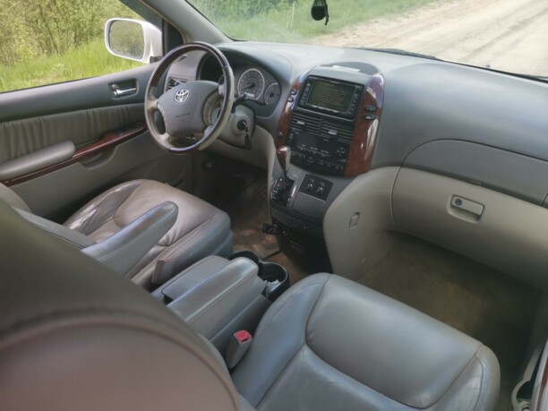 Toyota Sienna II (XL20), 7 мест, 2005 г.