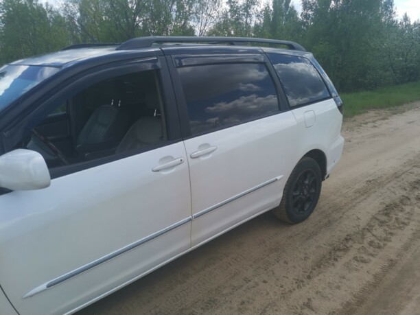 Toyota Sienna II (XL20), 7 мест, 2005 г.