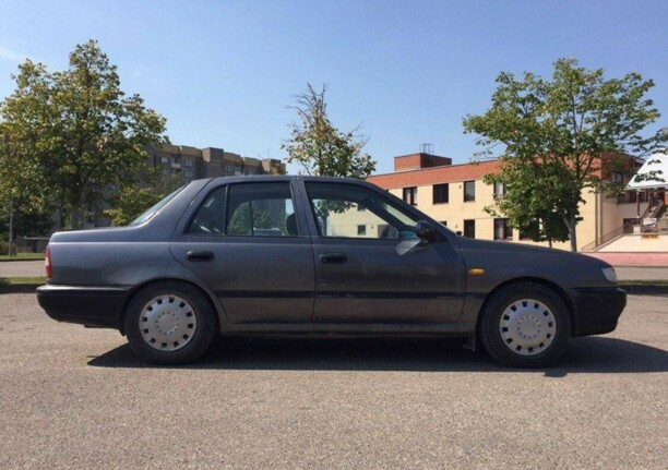 Nissan Sunny N14, 1995 г.