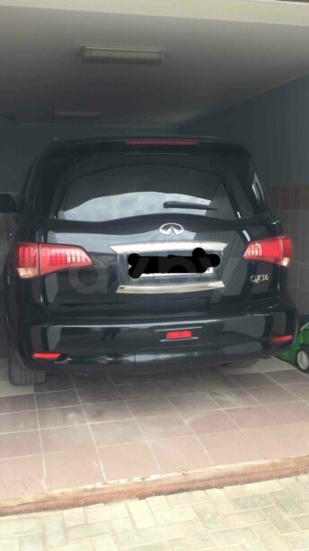 Infiniti QX56 II, 7 мест, 2010 г.