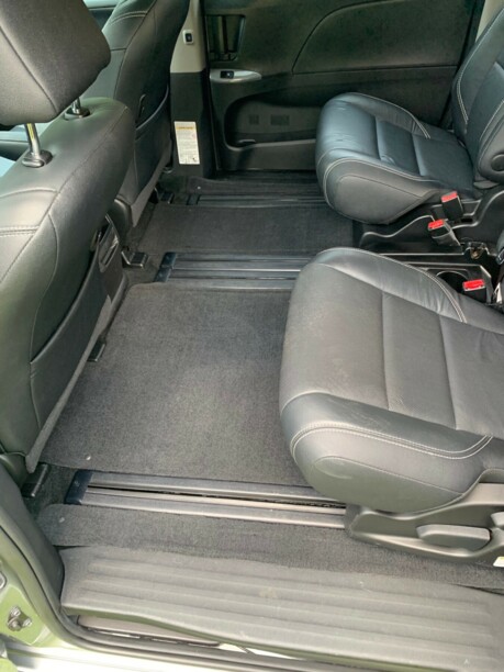 Toyota Sienna III (XL30), 7 мест, 2017 г.
