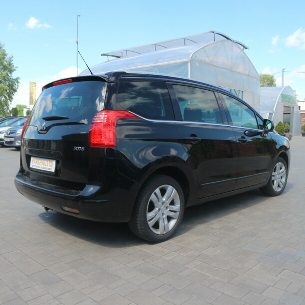 Peugeot 5008 I · Рестайлинг, 7 мест, 2016 г.