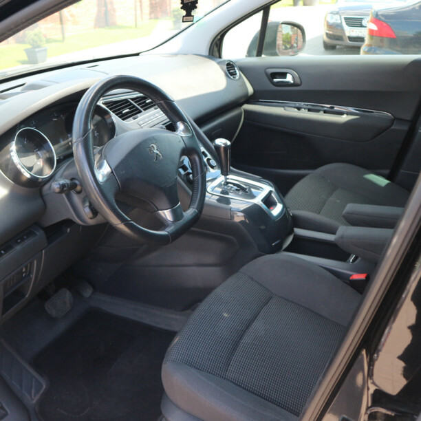 Peugeot 5008 I · Рестайлинг, 7 мест, 2016 г.