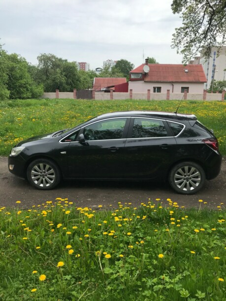 Opel Astra J, 2010 г.