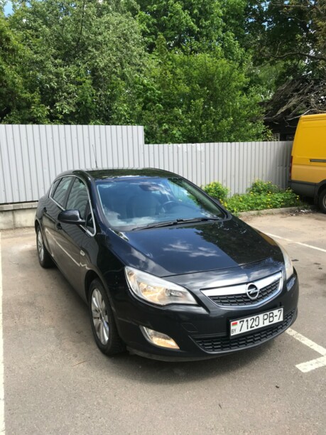 Opel Astra J, 2010 г.
