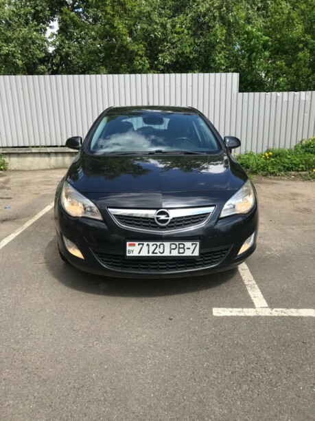 Opel Astra J, 2010 г.