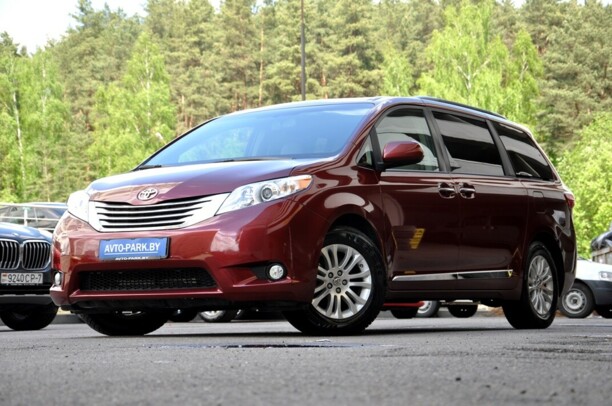 Toyota Sienna III (XL30), 7 мест, 2017 г.