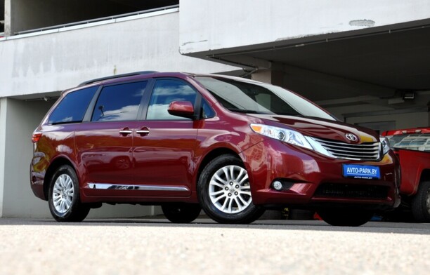 Toyota Sienna III (XL30), 7 мест, 2017 г.