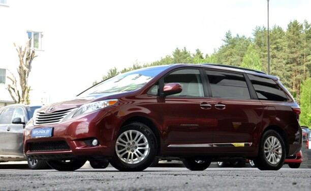 Toyota Sienna III (XL30), 7 мест, 2017 г.