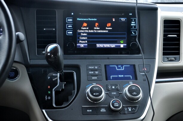 Toyota Sienna III (XL30), 7 мест, 2017 г.