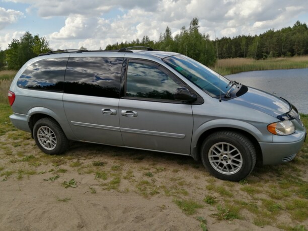 Chrysler Town and Country IV, 7 мест, 2003 г.