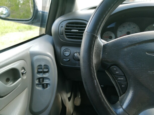 Chrysler Town and Country IV, 7 мест, 2003 г.