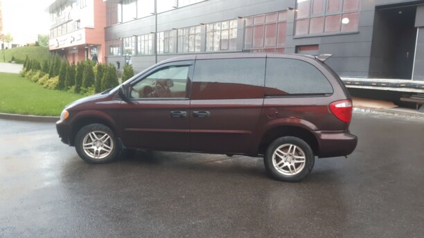 Dodge Caravan IV, 7 мест, 2003 г.