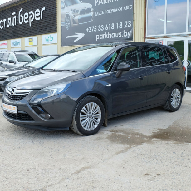 Opel Zafira C, 7 мест, 2015 г.