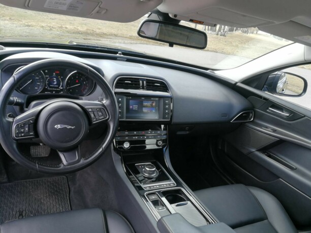Jaguar XE, 2018 г.