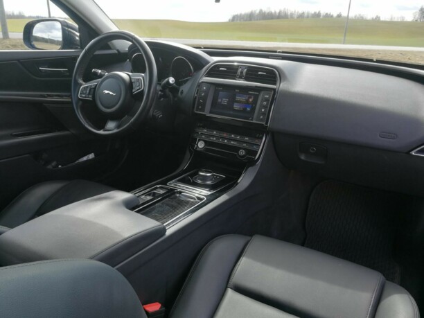 Jaguar XE, 2018 г.