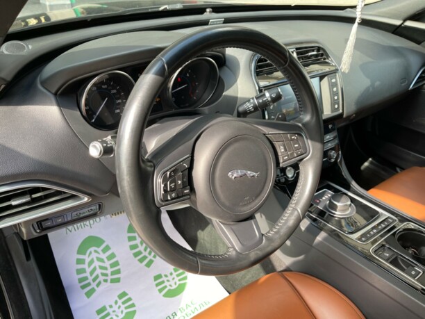 Jaguar XE, 2016 г.