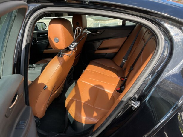 Jaguar XE, 2016 г.