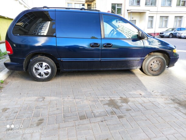 Chrysler Voyager III, 7 мест, 2000 г.