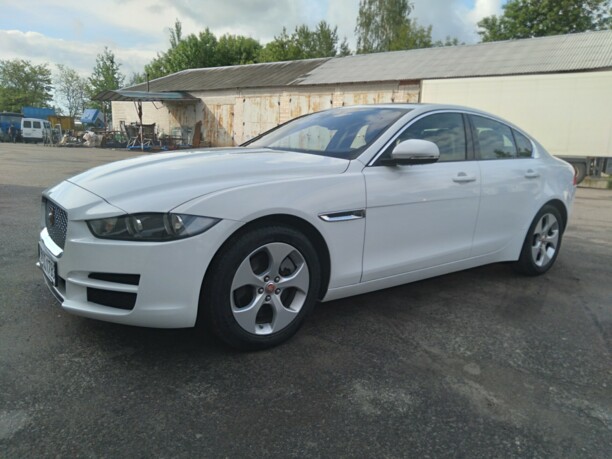 Jaguar XE, 2017 г.
