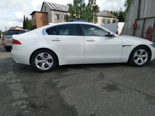 Jaguar XE, 2017 г.