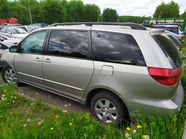 Toyota Sienna II (XL20), 7 мест, 2004 г.