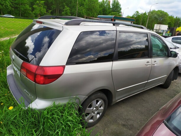Toyota Sienna II (XL20), 7 мест, 2004 г.