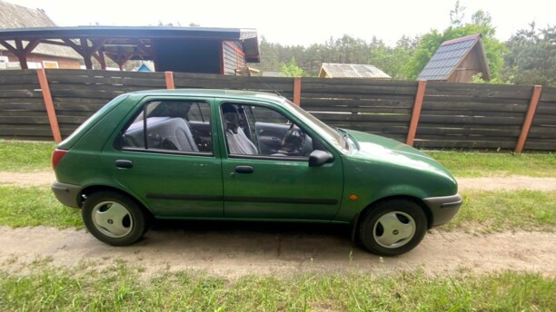 Mazda 121 III, 1997 г.