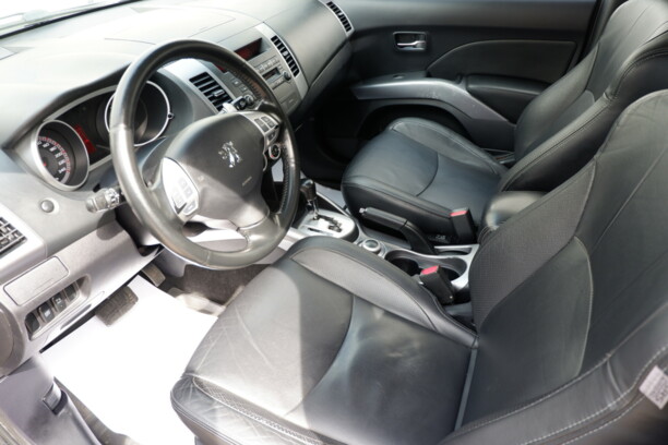 Peugeot 4007, 7 мест, 2008 г.