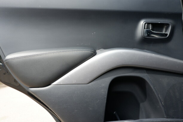 Peugeot 4007, 7 мест, 2008 г.