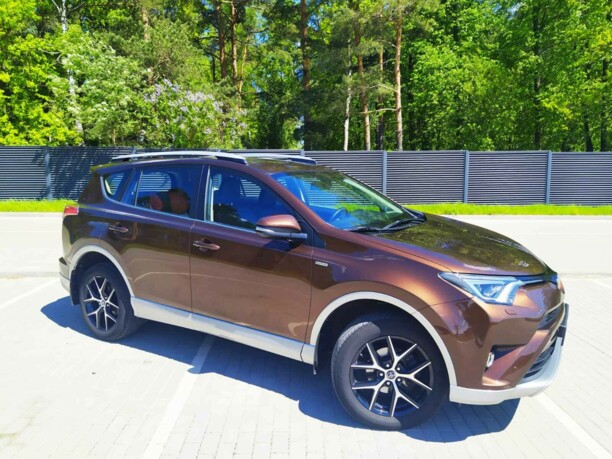 Toyota RAV4 IV (XA40) · Рестайлинг, 5 мест, 2017 г.