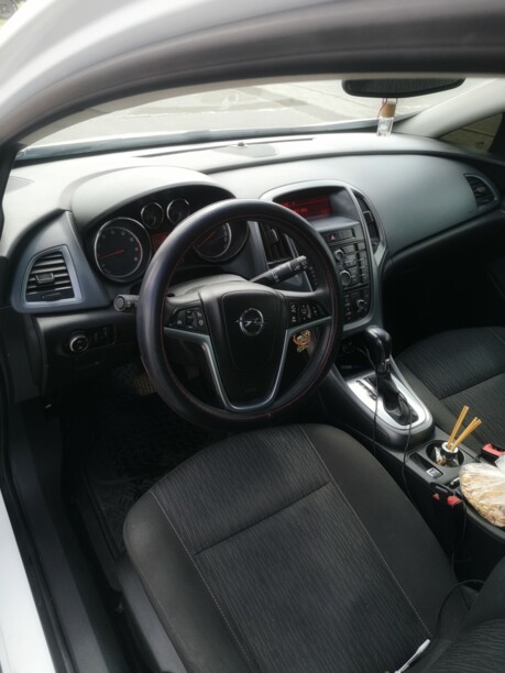Opel Astra J, 2012 г.