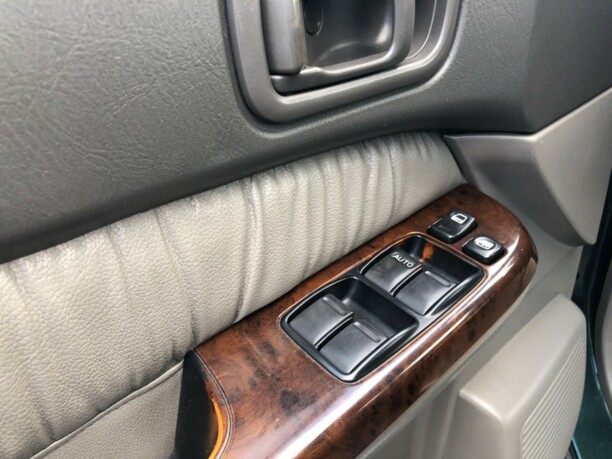 Nissan Patrol Y61, 7 мест, 2002 г.