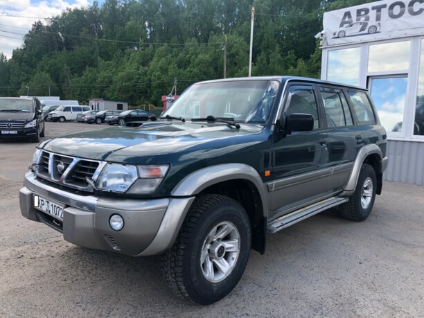 Nissan Patrol Y61, 7 мест, 2002 г.