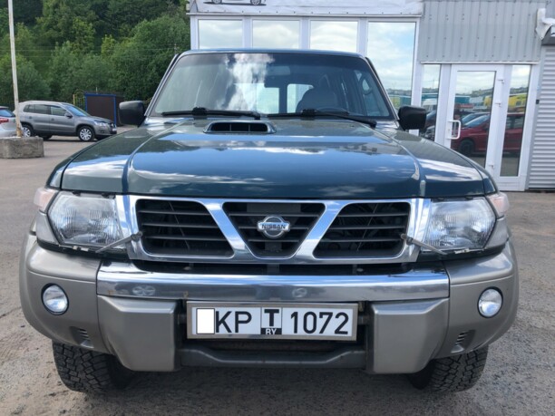 Nissan Patrol Y61, 7 мест, 2002 г.