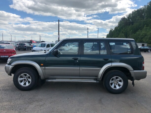 Nissan Patrol Y61, 7 мест, 2002 г.