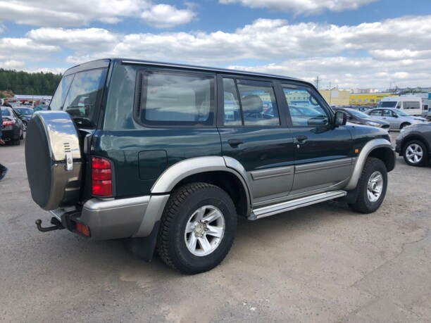 Nissan Patrol Y61, 7 мест, 2002 г.