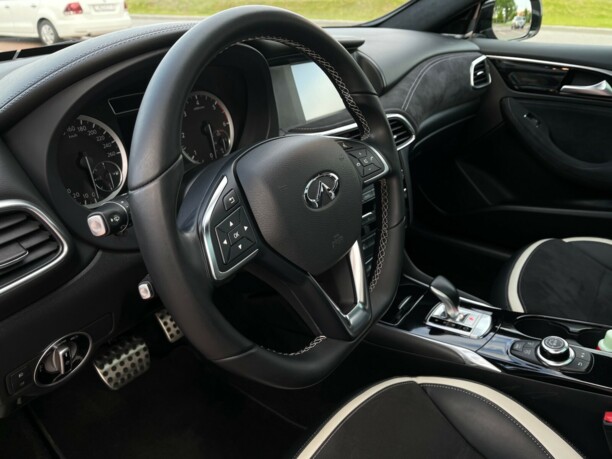 Infiniti Q30, 2016 г.