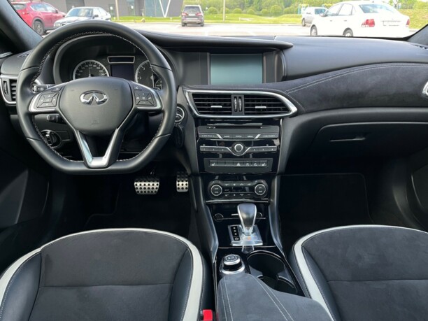 Infiniti Q30, 2016 г.