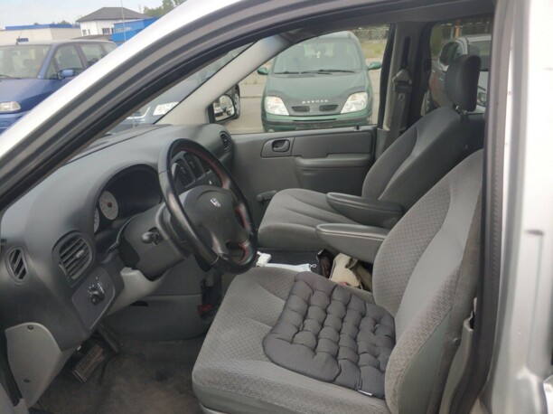 Dodge Caravan IV, 7 мест, 2005 г.
