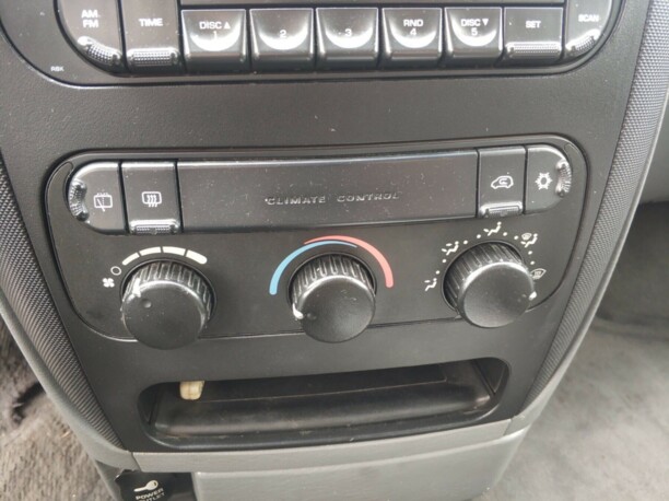 Dodge Caravan IV, 7 мест, 2005 г.