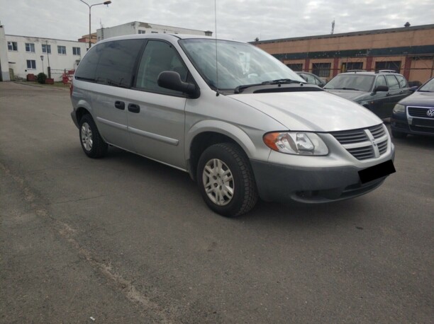 Dodge Caravan IV, 7 мест, 2005 г.