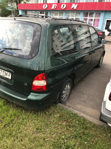 Kia Carnival I, 7 мест, 1999 г.