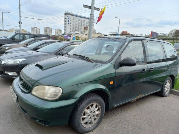 Kia Carnival I, 7 мест, 1999 г.