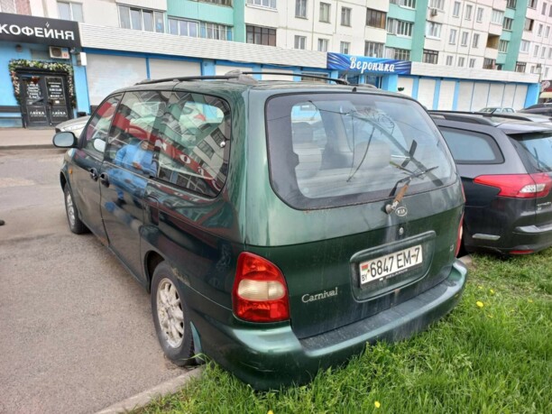 Kia Carnival I, 7 мест, 1999 г.