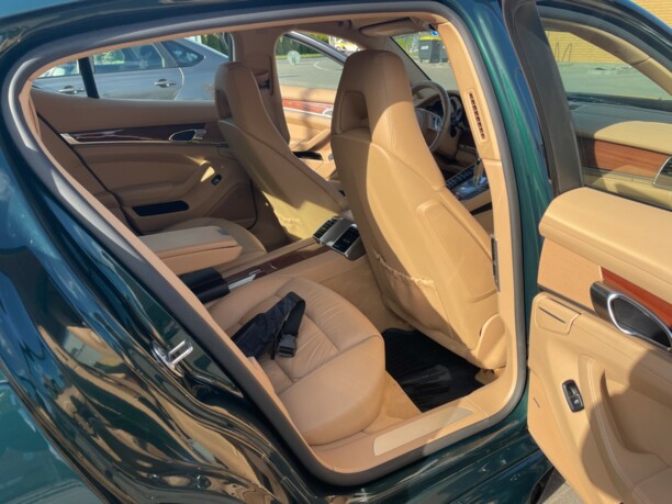 Porsche Panamera 970, 2010 г.